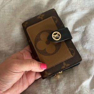 LV Juliette Wallet